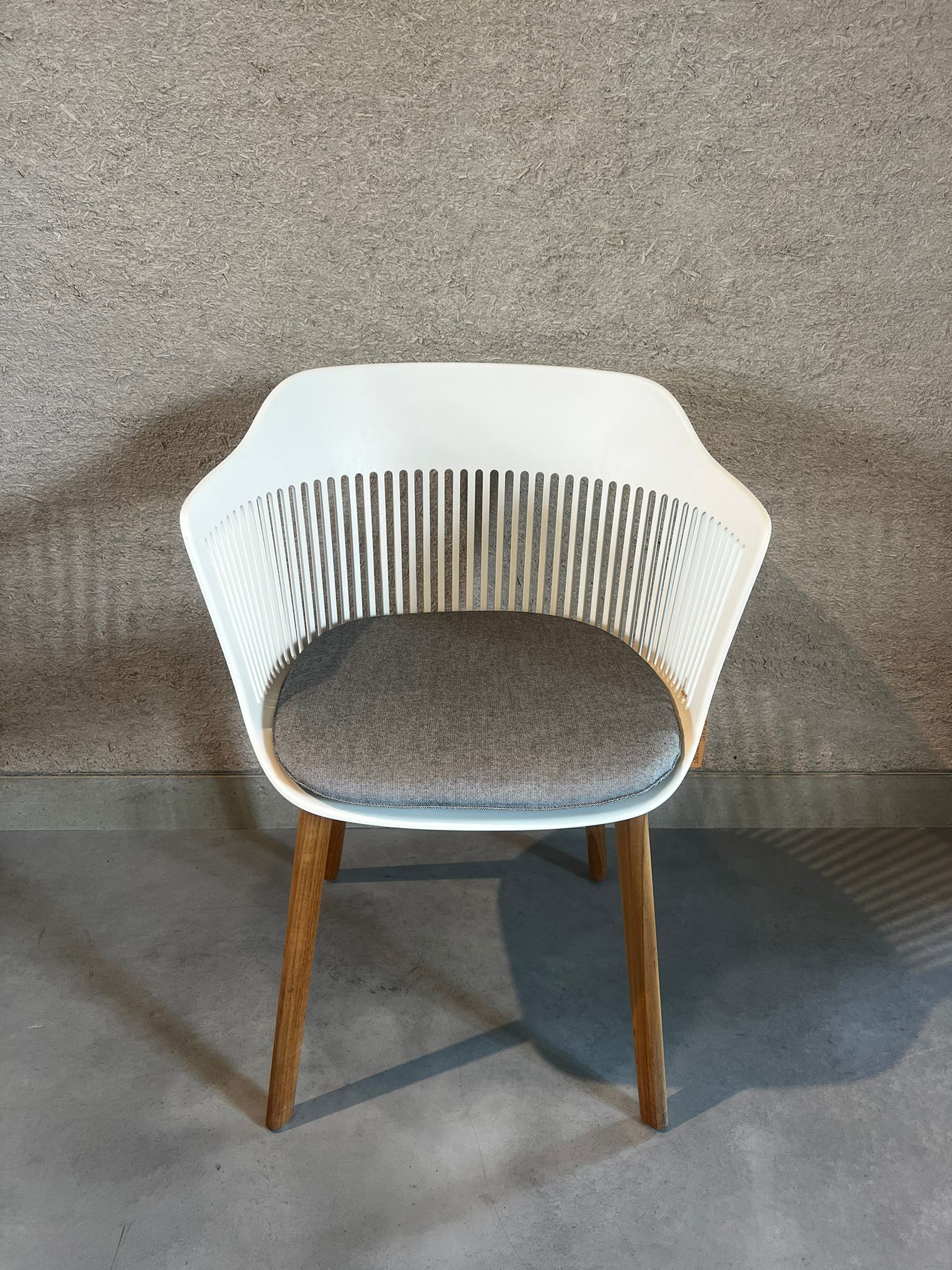 Dedon Aiir Armstoel Schuin