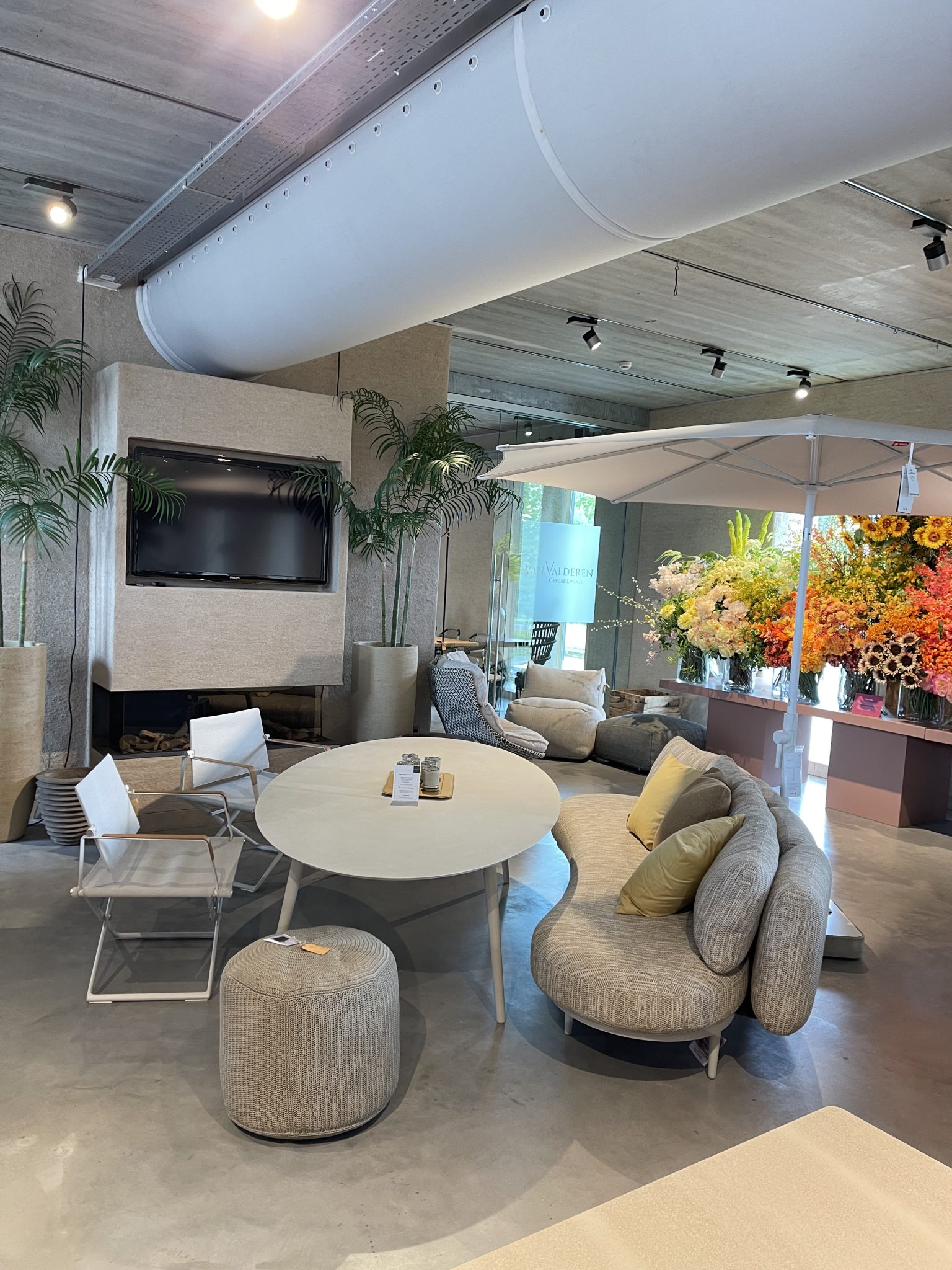 Van Valderen winkel – loungeopstelling in de showroom