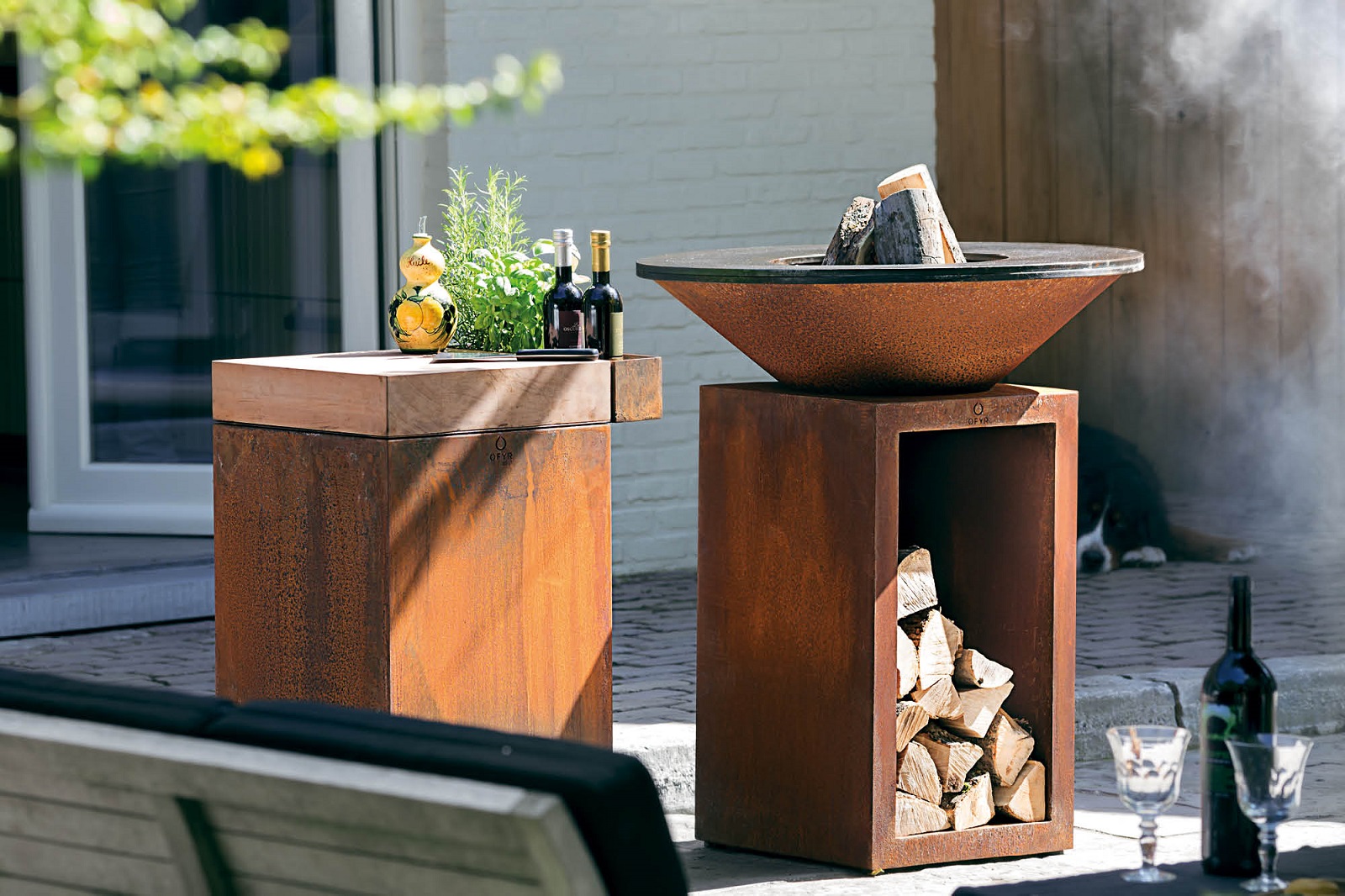 Ofyr 80cm corten met houtopslag
